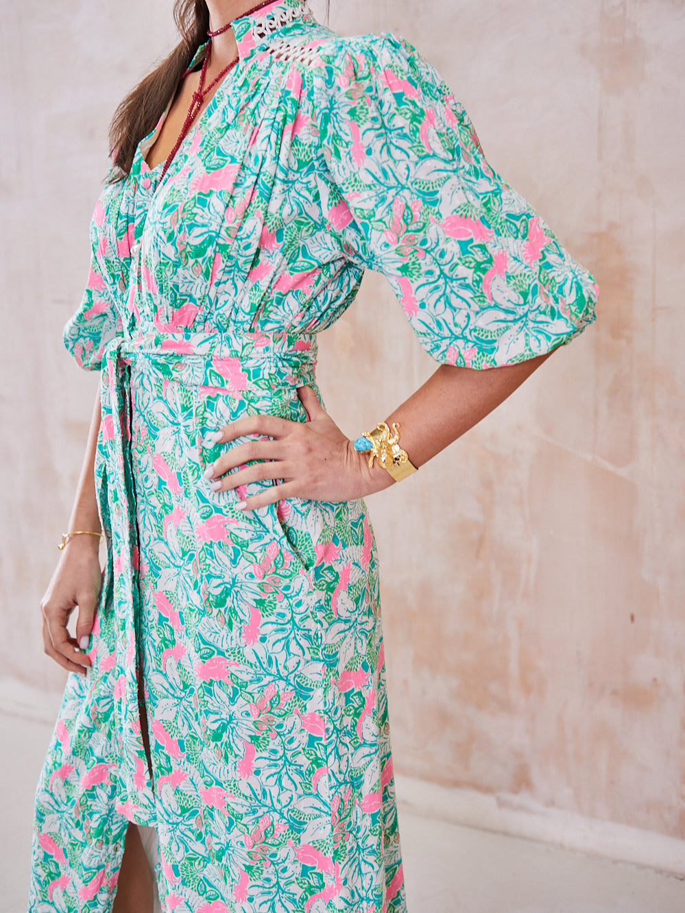 'FOLLOW YOUR HEART' DRESS IN PINK PARROT