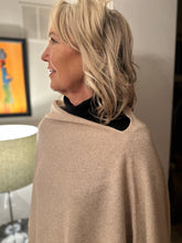 Load image into Gallery viewer, ‘PONCHO’ CASHMERE FAWN
