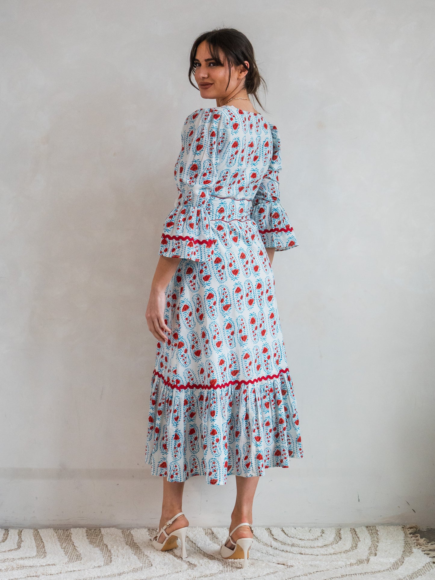 'PORTRAIT' DRESS IN ANTIQUE ROSE