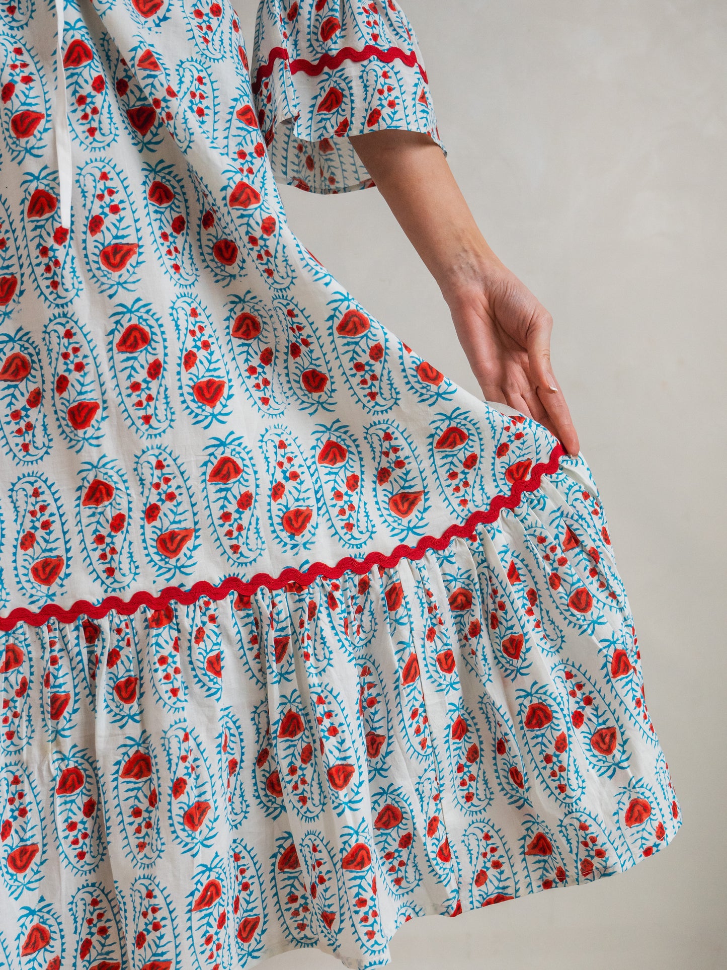 'PORTRAIT' DRESS IN ANTIQUE ROSE