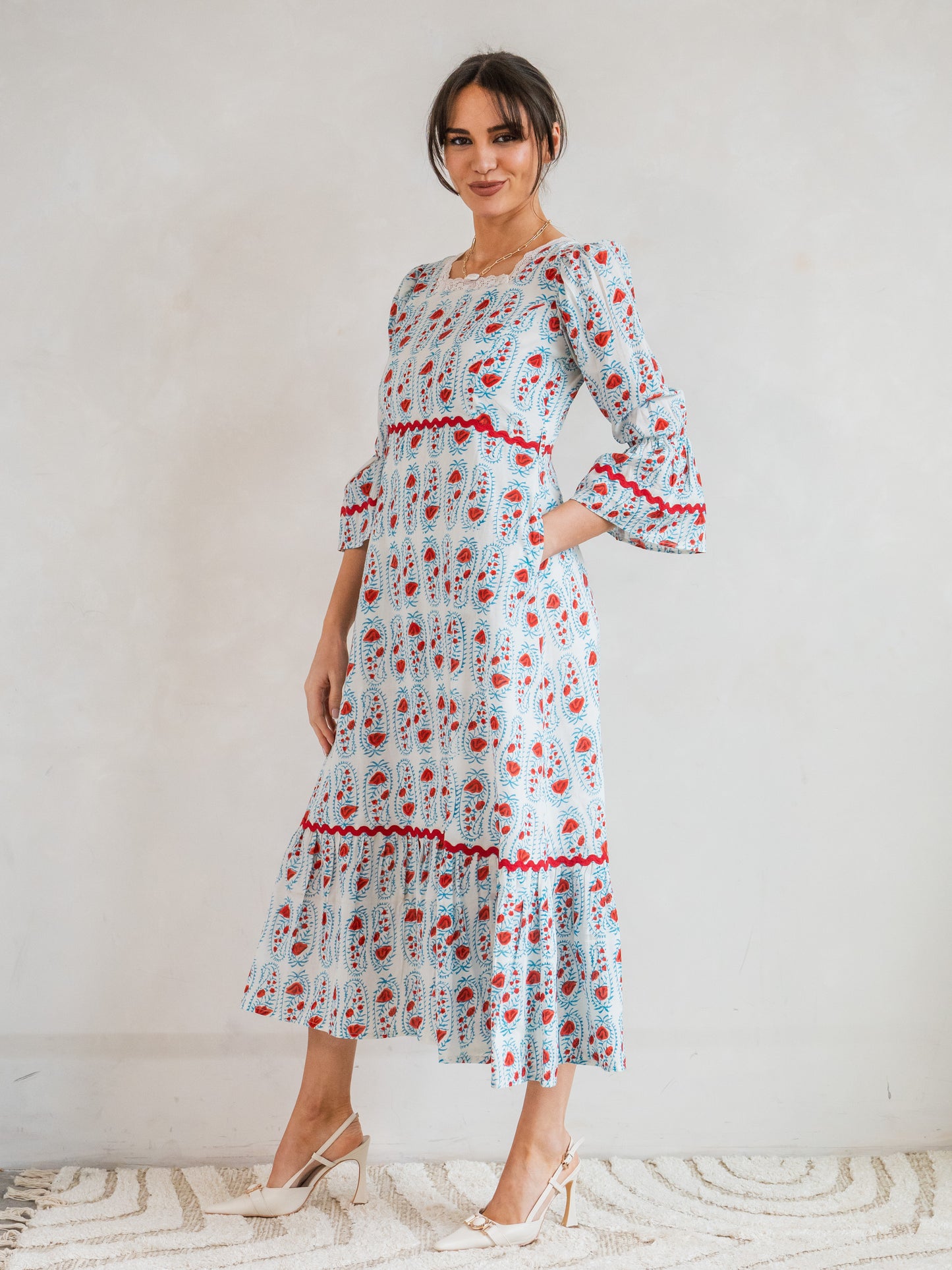 'PORTRAIT' DRESS IN ANTIQUE ROSE
