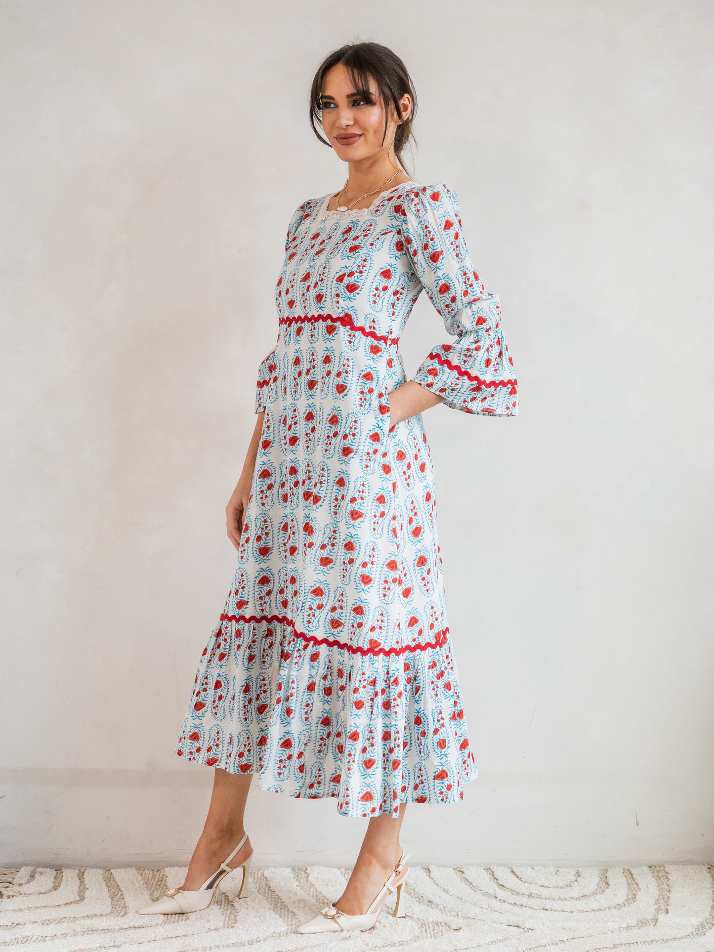 'PORTRAIT' DRESS IN ANTIQUE ROSE