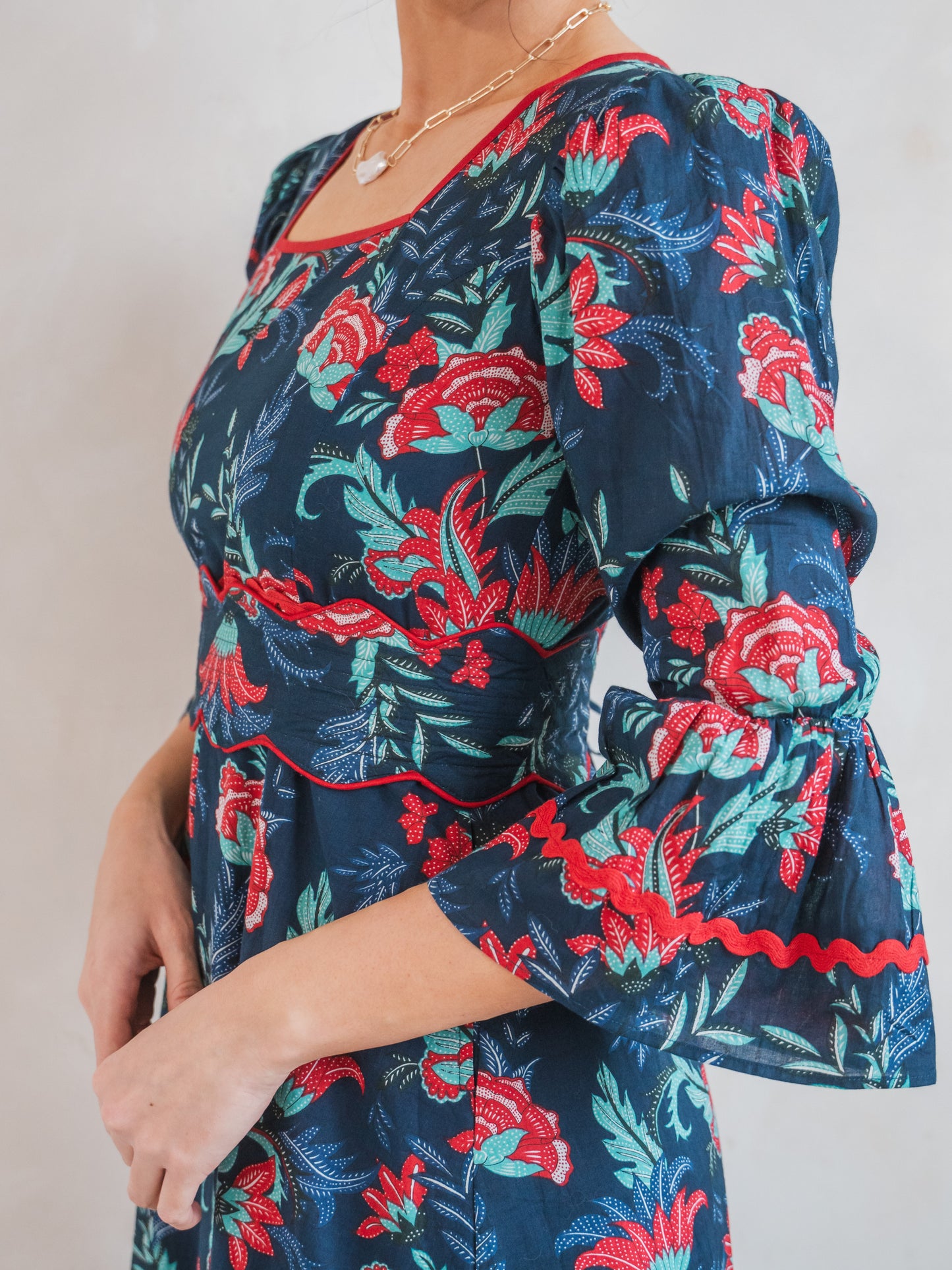 'PORTRAIT' DRESS IN SOLSTICE SKY
