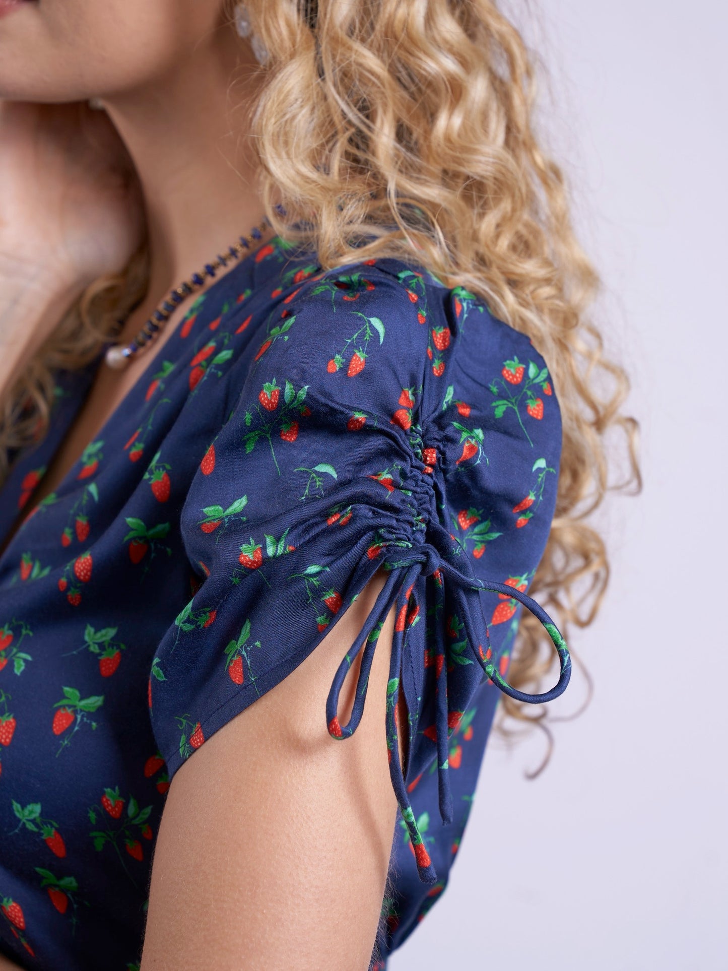 'BABINGTON' DRESS IN NAVY STRAWBERRY