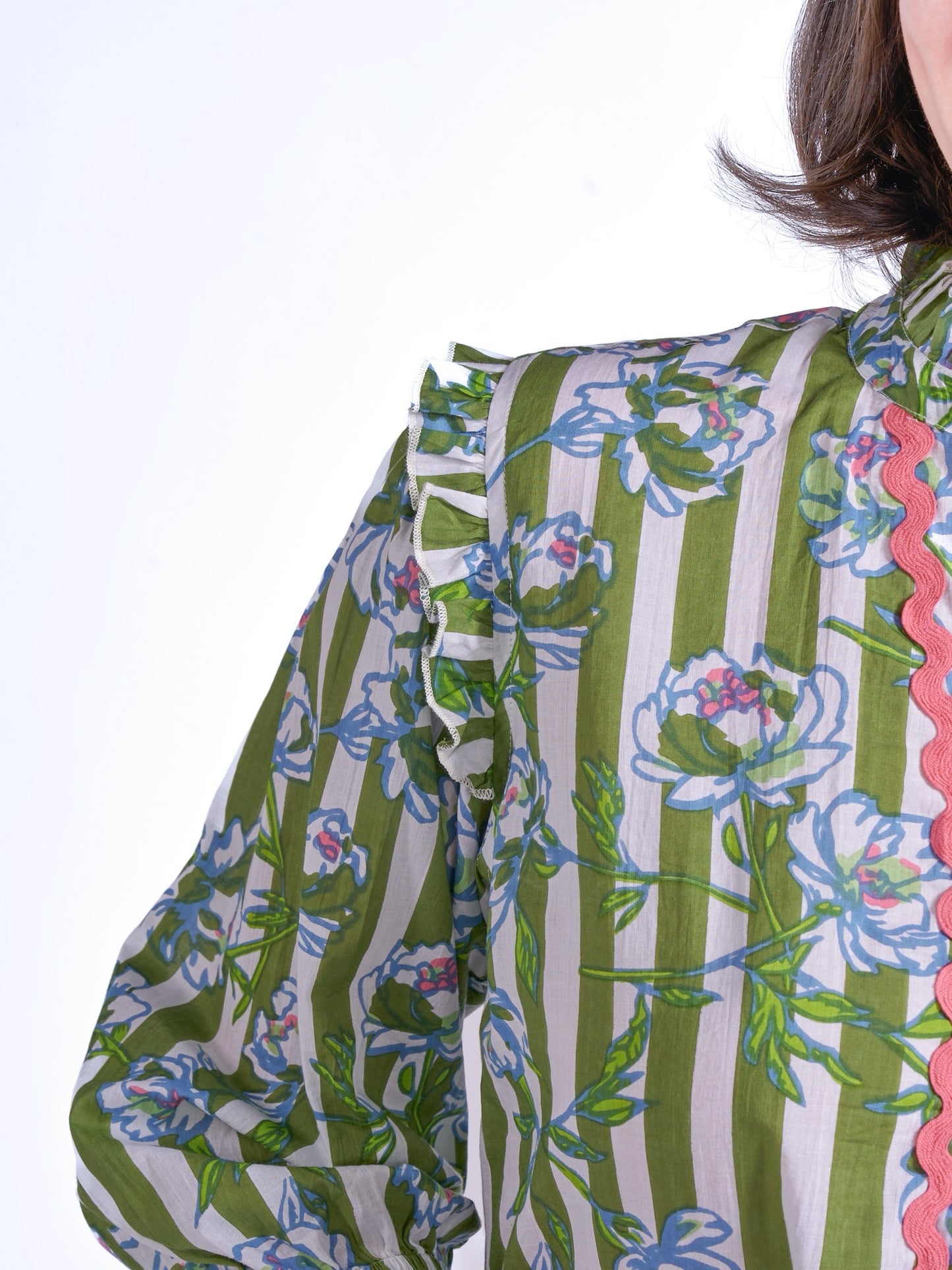 'BEO' BLOUSE IN APPLE BLOSSOM