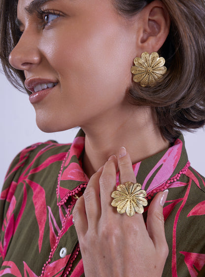 FLOWER STUD EARRINGS