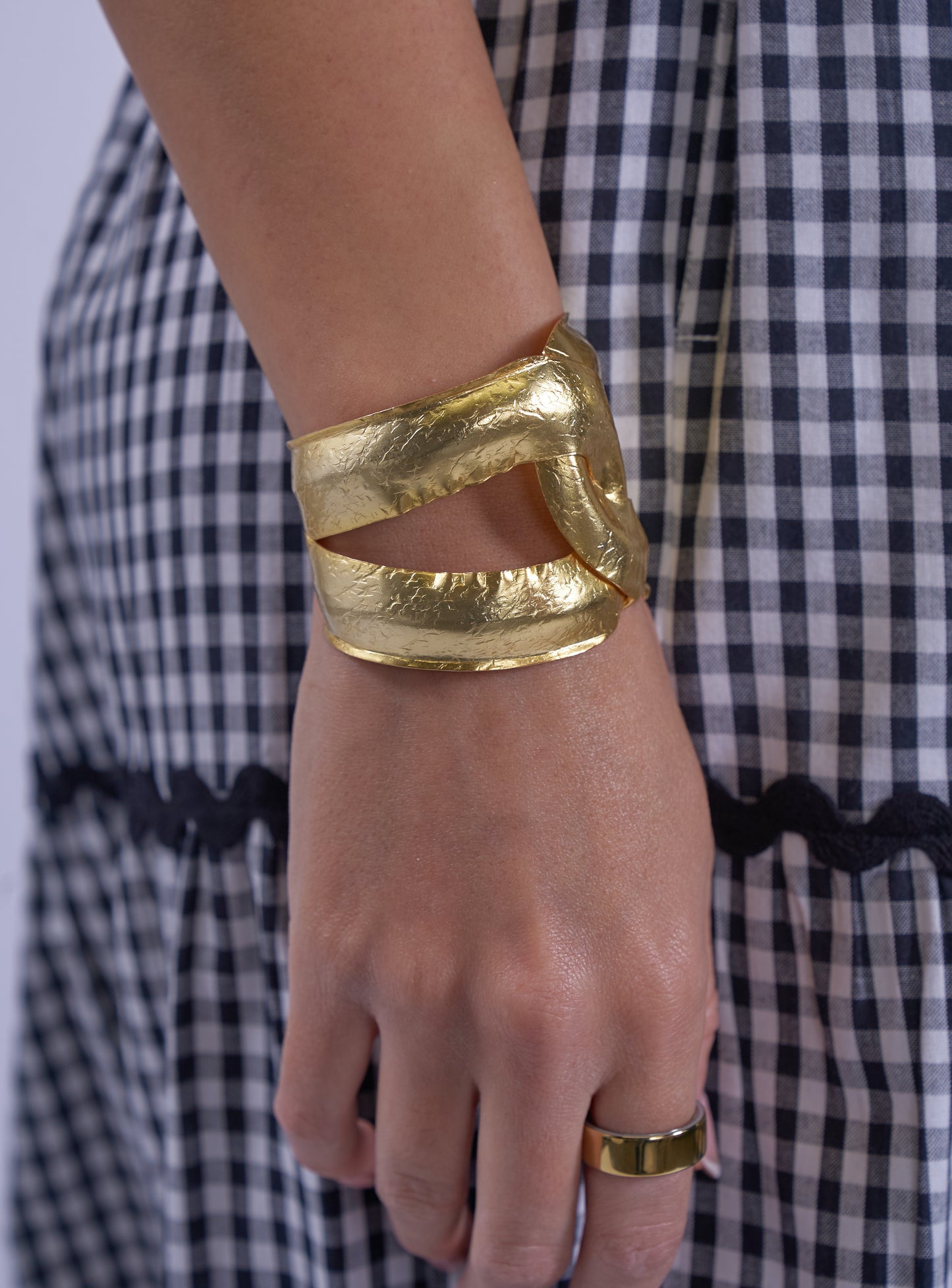 MATT BRASS BANGLE