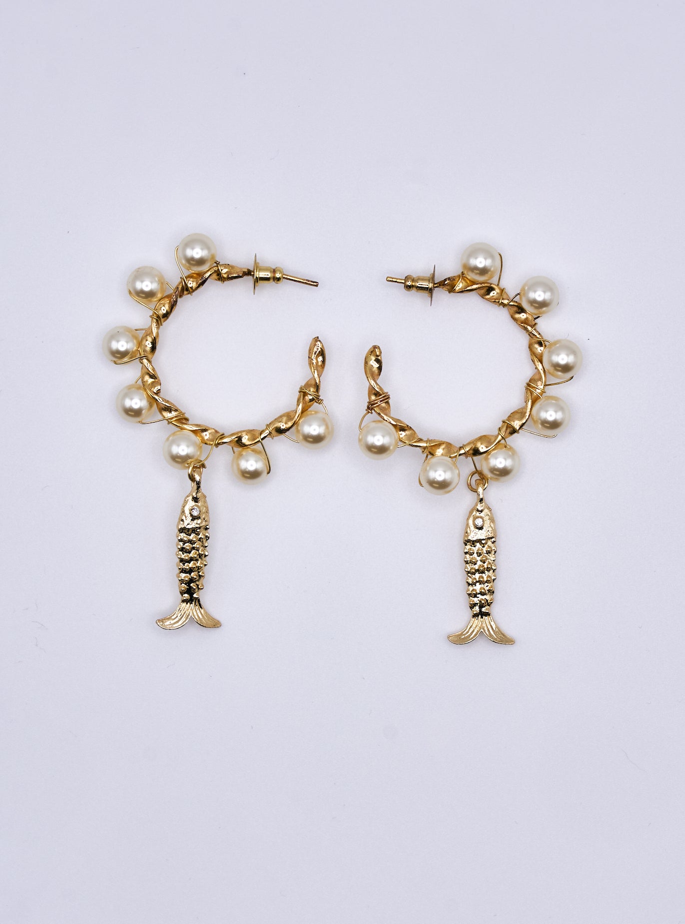 PEARL HOOP EARRINGS WITH FISH