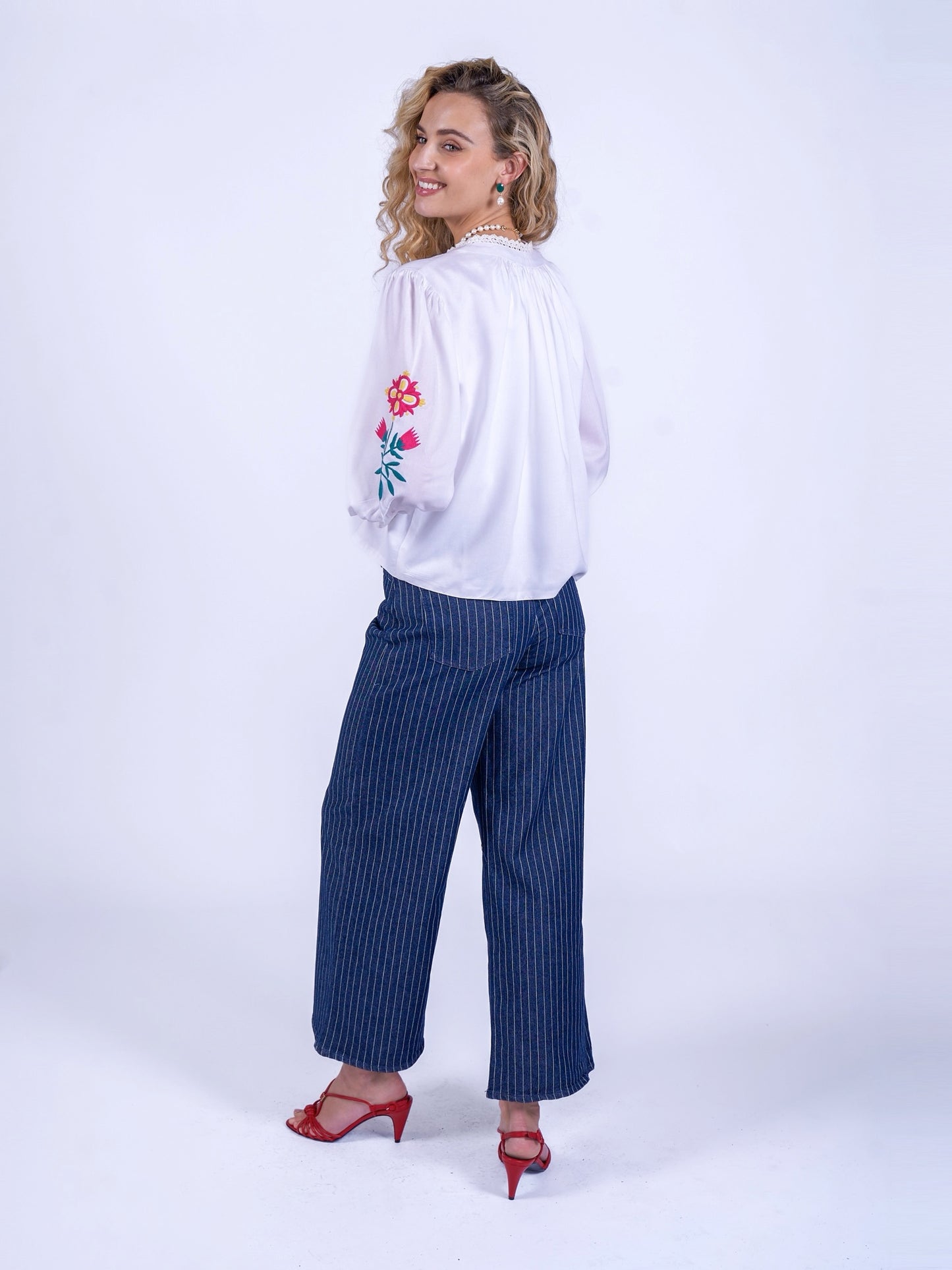 'MUSE' JACKET IN WHITE